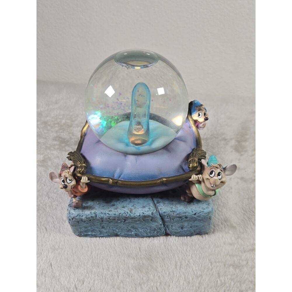 Disney Rare Cinderella Light Up Slipper Snow/Glitter Globe With Mice Vntg EC